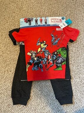Disney Marvel 5 piece Boys Set in 4T